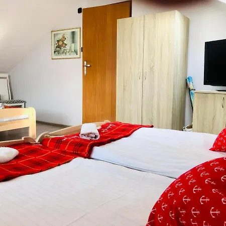 U Miecia Na Jachcie Homestay