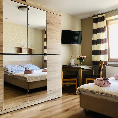 U Miecia Na Jachcie Проживание в семье Владыславово