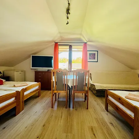 U Miecia Na Jachcie *