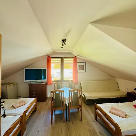 U Miecia Na Jachcie Проживание в семье *